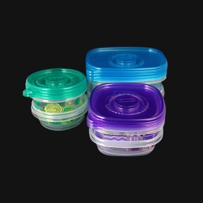 Plastic crisper