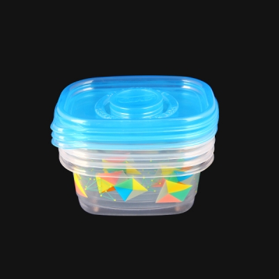 Plastic crisper