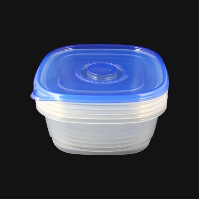 Plastic crisper
