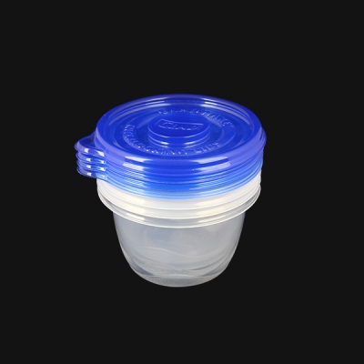 Plastic crisper