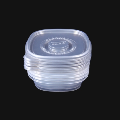 Plastic crisper